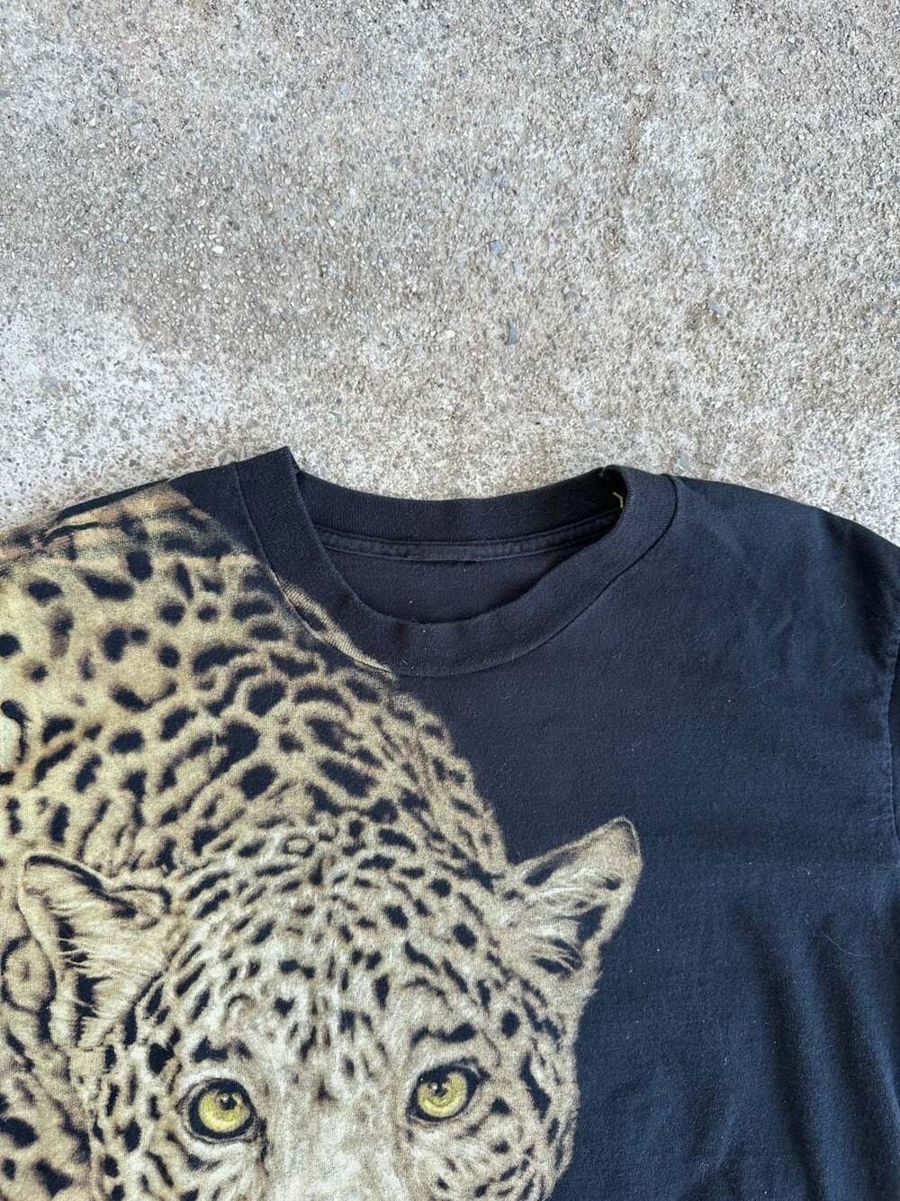 Vintage 90s Liquid Blue Leopard Split Face Graphic T-Shirt Size M - Picture 3 of 5